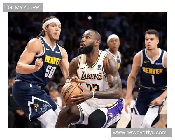 老詹将与南湾湖人共同训练G联盟之旅开启新篇章 老詹将与南湾湖人共同训练G联盟之旅开启新篇章