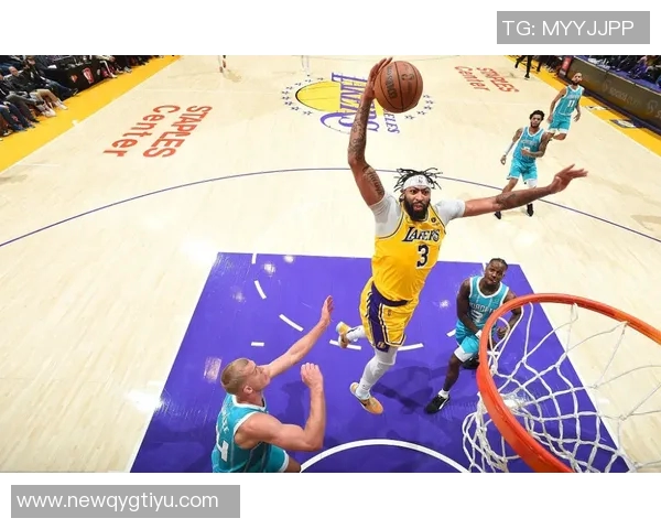 克尼佩尔表现抢眼11投6中斩获19分10篮板9助攻接近三双 克尼佩尔表现抢眼11投6中斩获19分10篮板9助攻接近三双