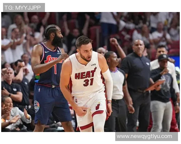 沃特森表现出色10投7中砍下21分赛场正负值高达17分 沃特森表现出色10投7中砍下21分赛场正负值高达17分