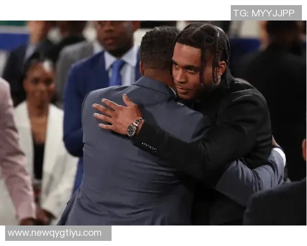 拉亚超越乌奈西蒙表现出色但仍需说服德拉富恩特改变选择 拉亚超越乌奈西蒙表现出色但仍需说服德拉富恩特改变选择